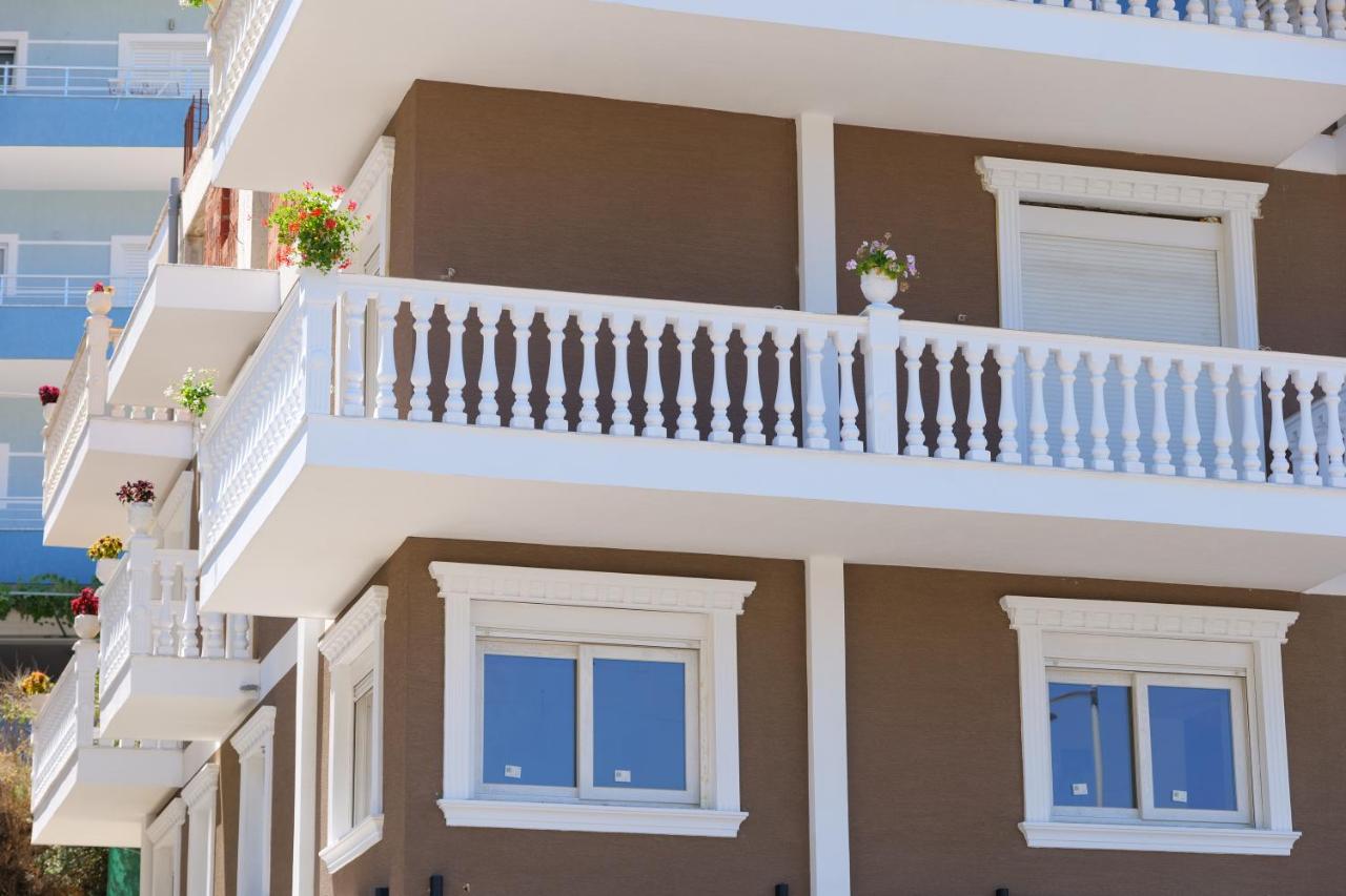 Elite Hotel Sarandë エクステリア 写真