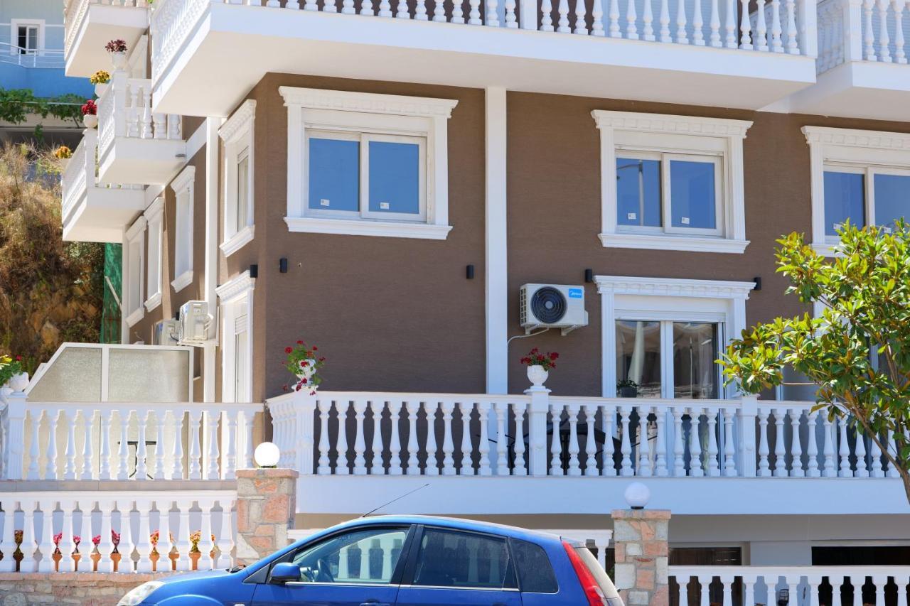 Elite Hotel Sarandë エクステリア 写真