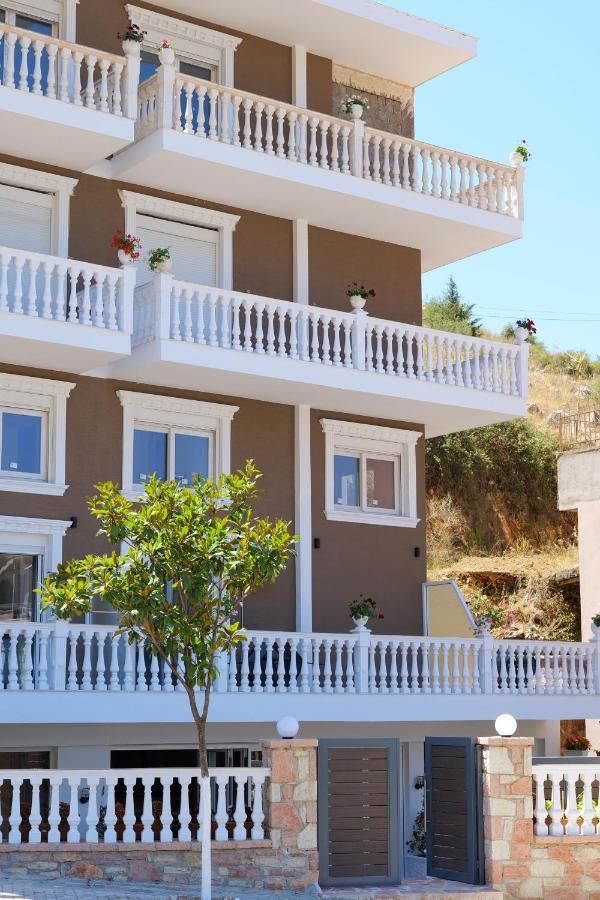 Elite Hotel Sarandë エクステリア 写真