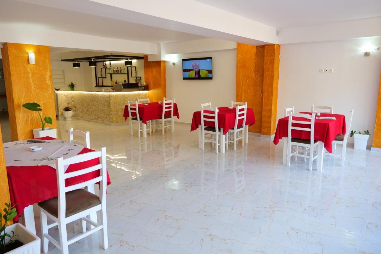 Elite Hotel Sarandë エクステリア 写真