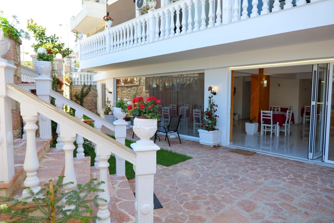 Elite Hotel Sarandë エクステリア 写真