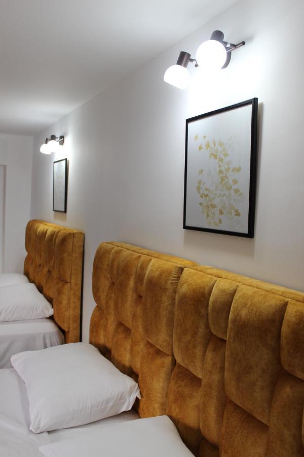 Elite Hotel Sarandë エクステリア 写真