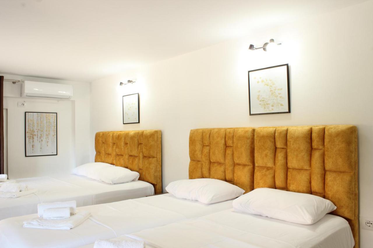 Elite Hotel Sarandë エクステリア 写真