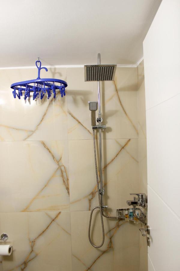 Elite Hotel Sarandë エクステリア 写真